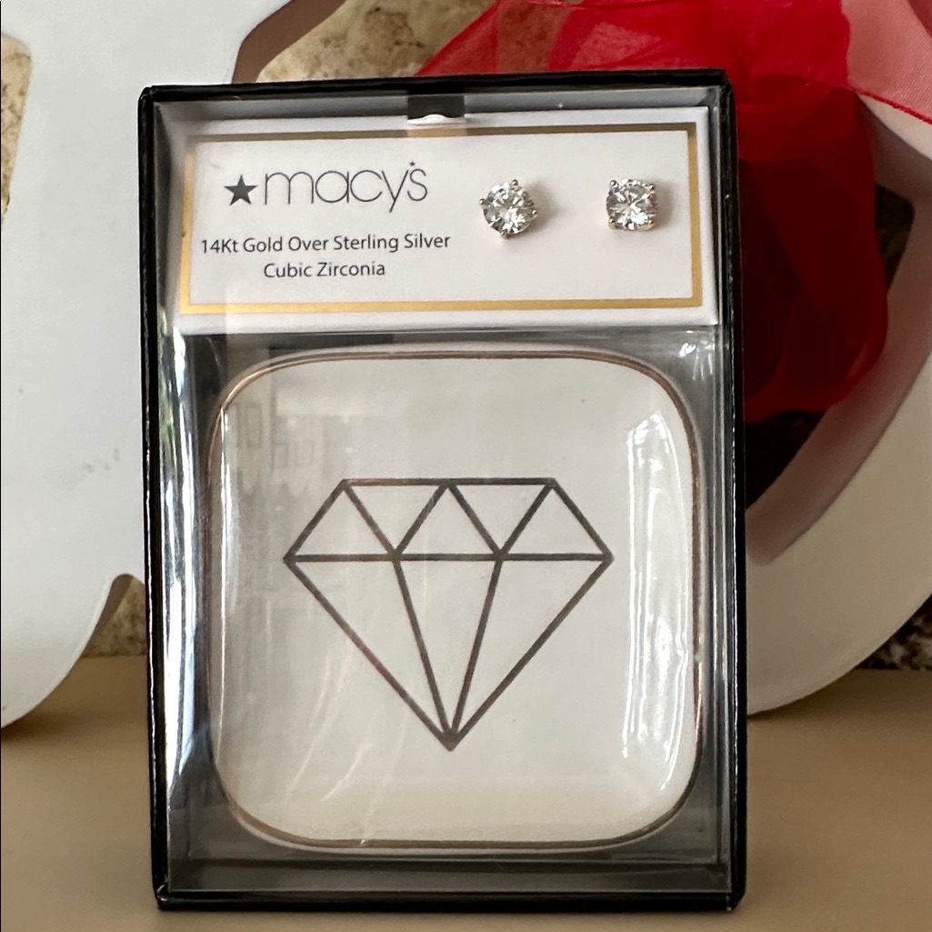 Nwt 14k Gold Over Sterling Silver Cubic Zirconia Stud Earrings With Trinket Tray